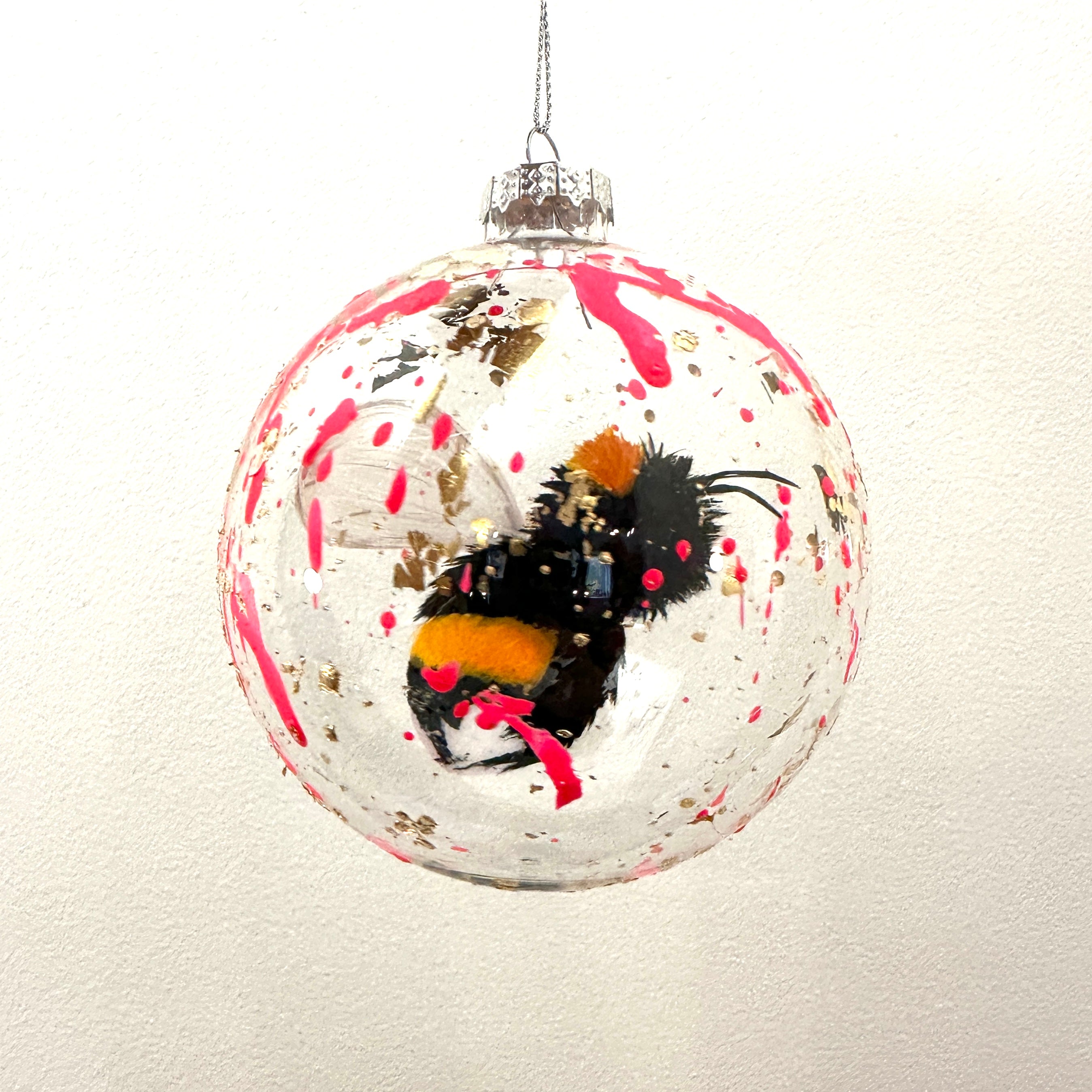BEE BAUBLE - Gold Leaf with neon pink splats