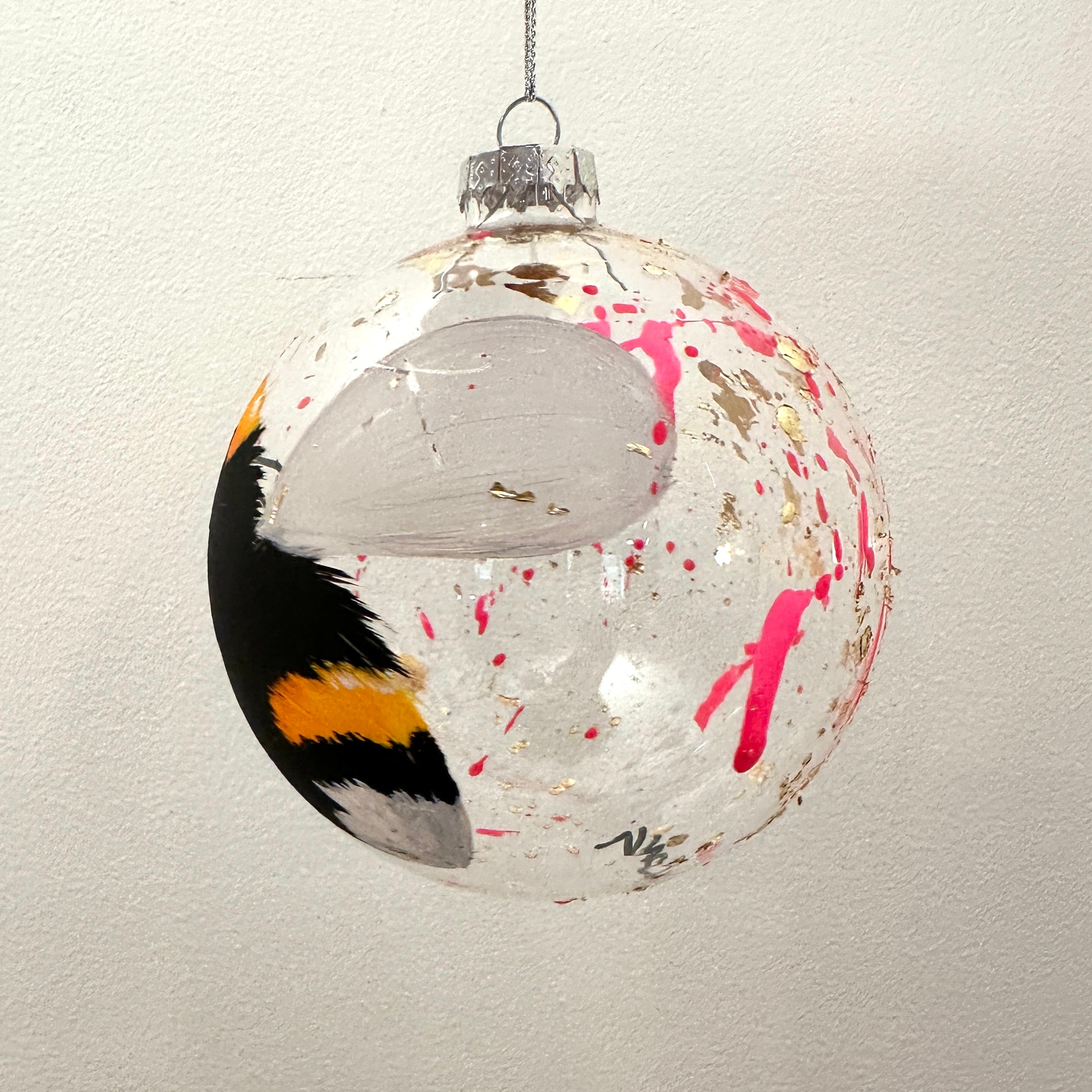 BEE BAUBLE - Gold Leaf with neon pink splats