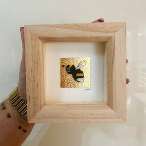 23CT GOLD LEAF TINY BEE