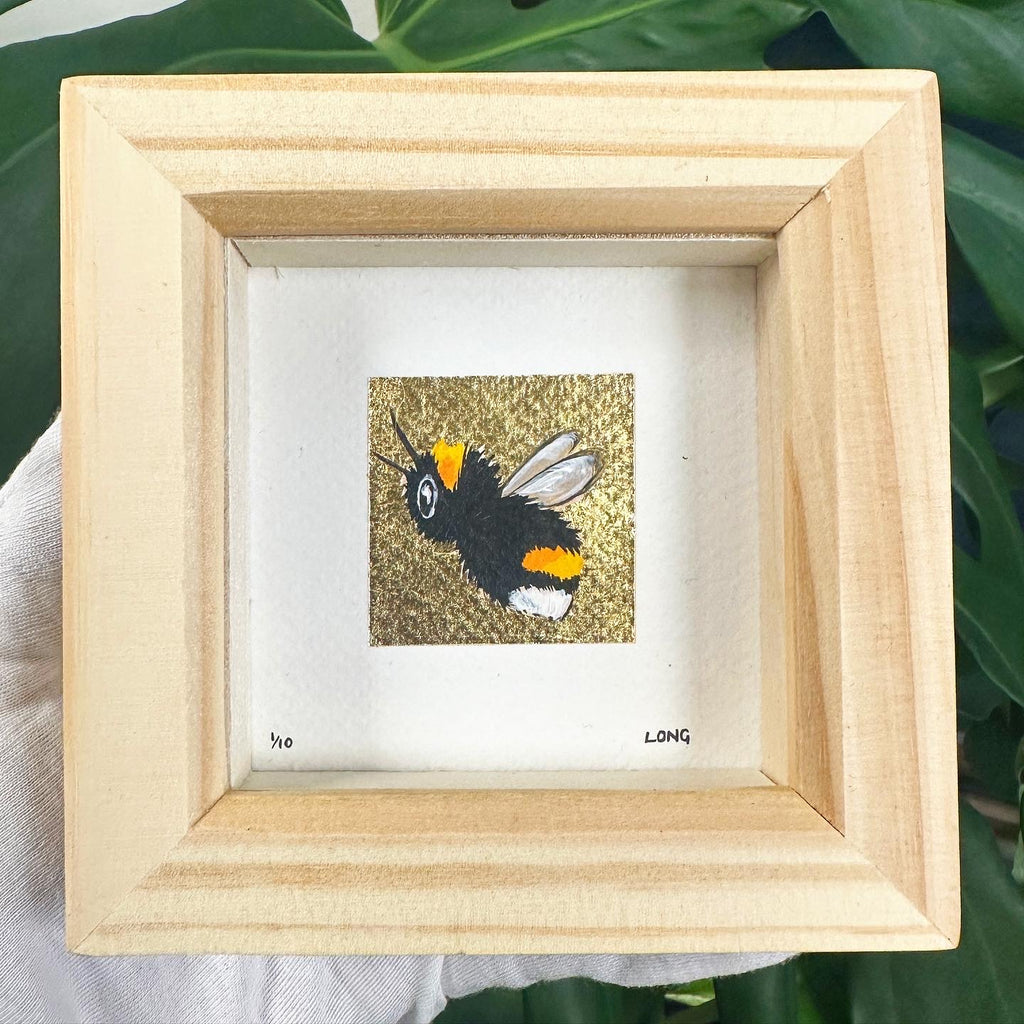 1/10 23CT GOLD LEAF TINY BEE