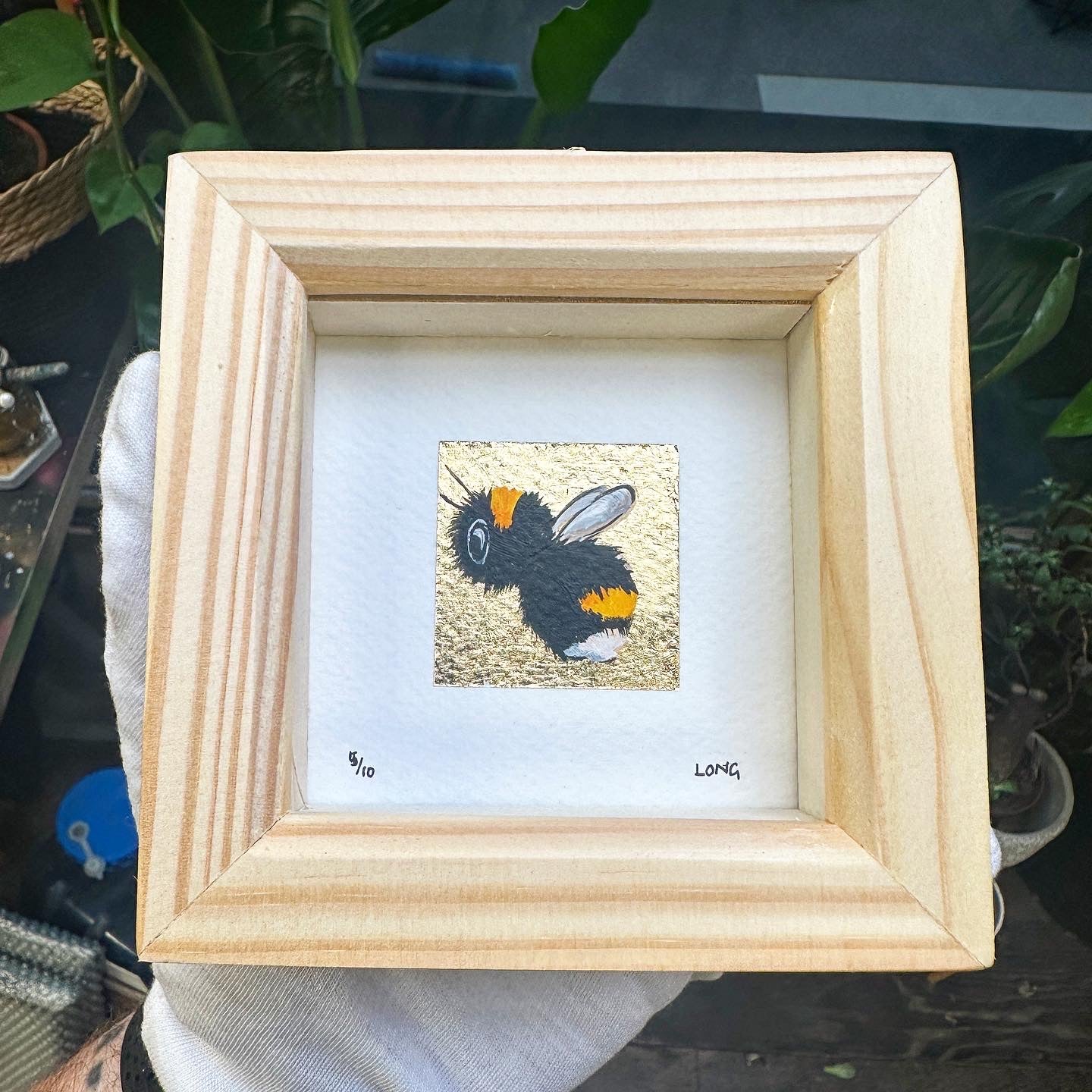 5/10 23CT GOLD LEAF TINY BEE