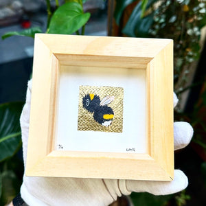 10/10 23CT GOLD LEAF TINY BEE