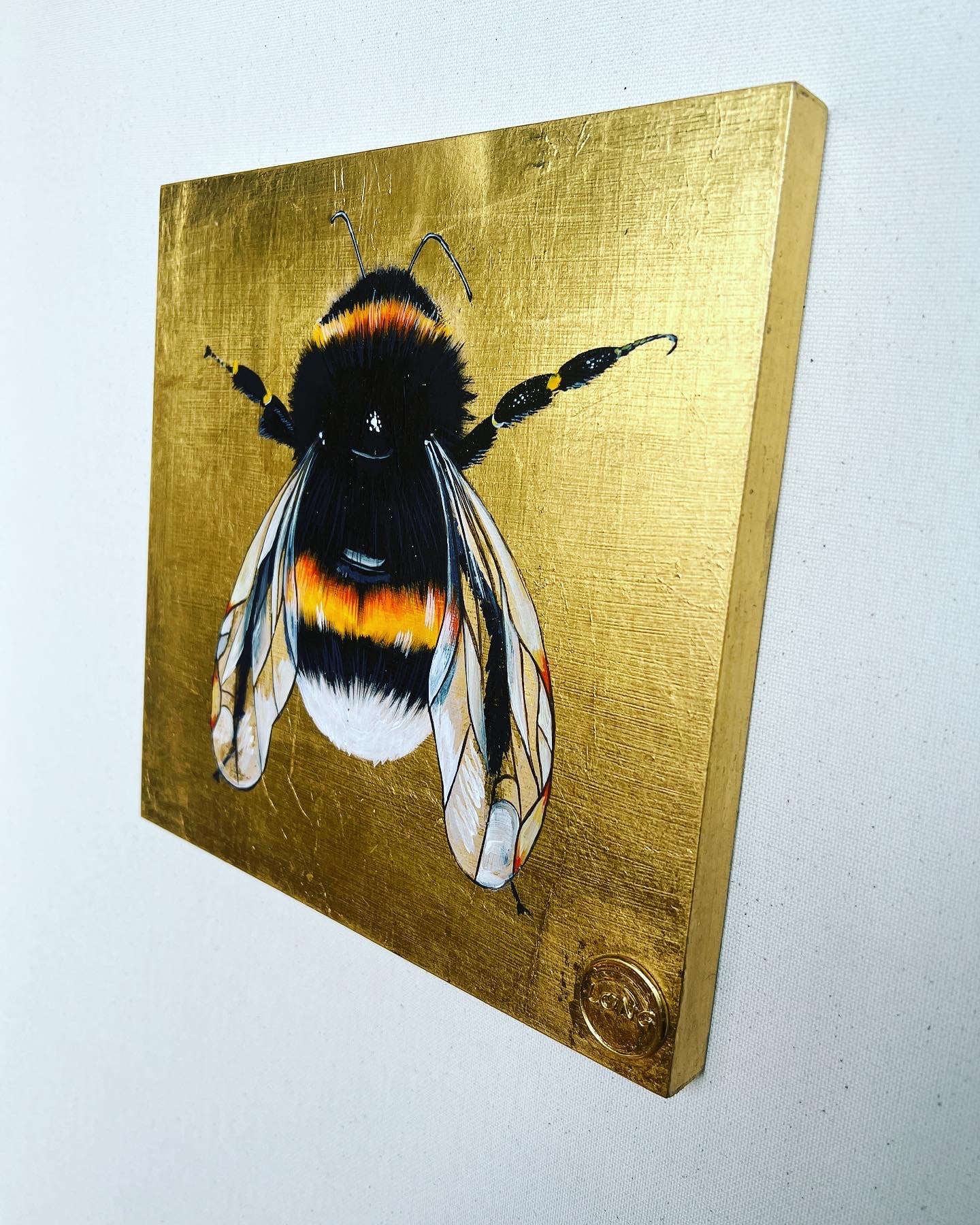 24ct GOLD LEAF BEE 1/10