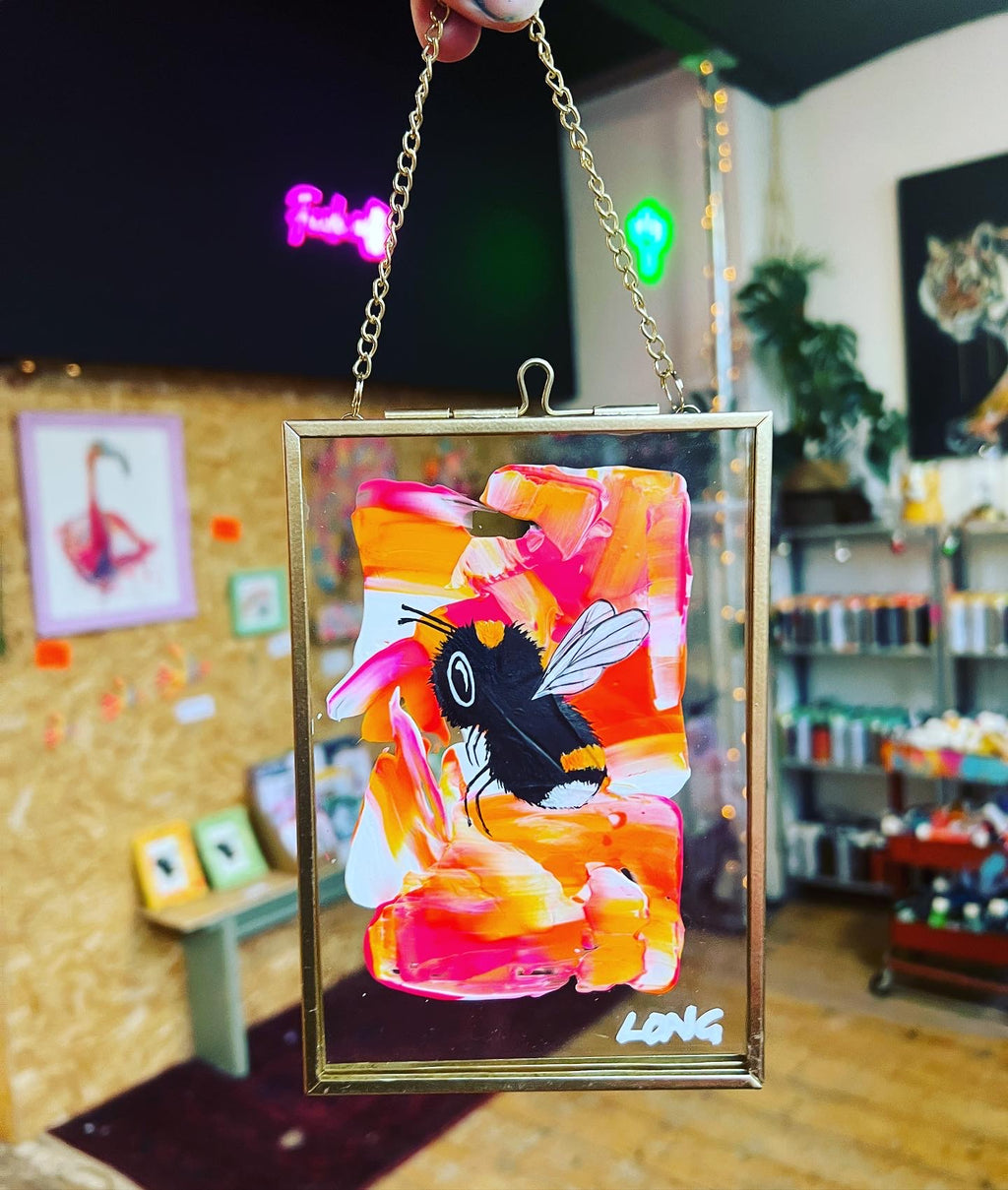 GLASS BEE 3 - hanging frame ORIGINAL